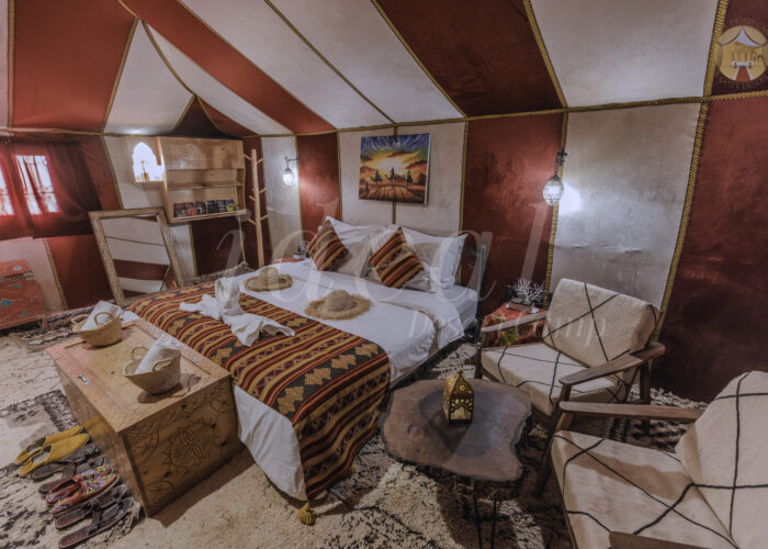 DOUBLE ROMANTIC TENT
