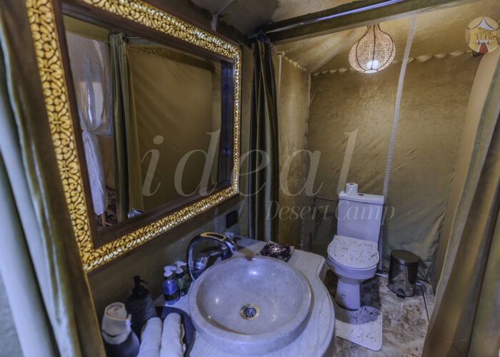 QUADRUPLE SEPARATE OCCUPANCY TENT